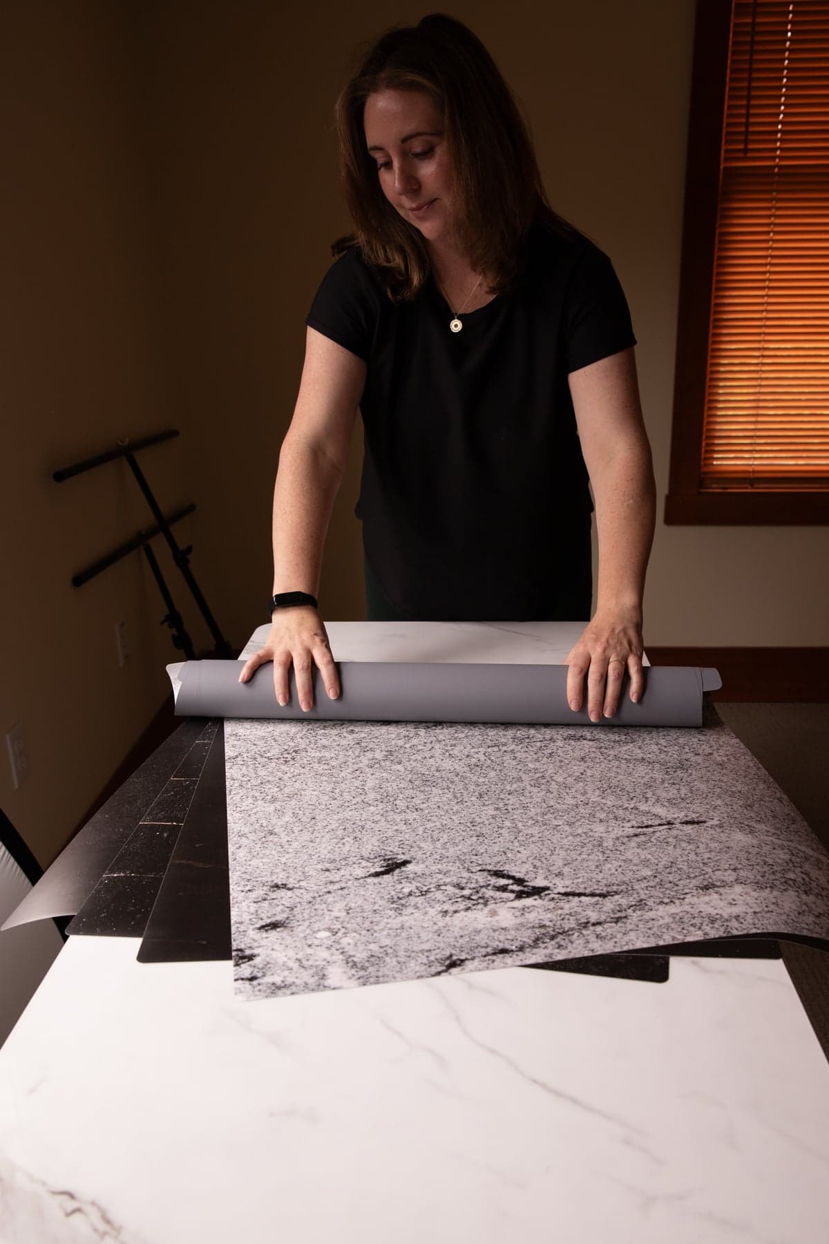 Black 4-Pack - roll-up photography backdrop (24x36) - alternate view 6