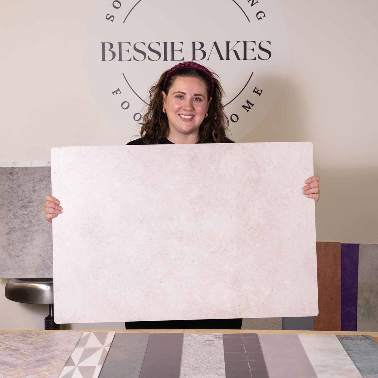Leslie, Founder of Bessie Bakes Backdrops