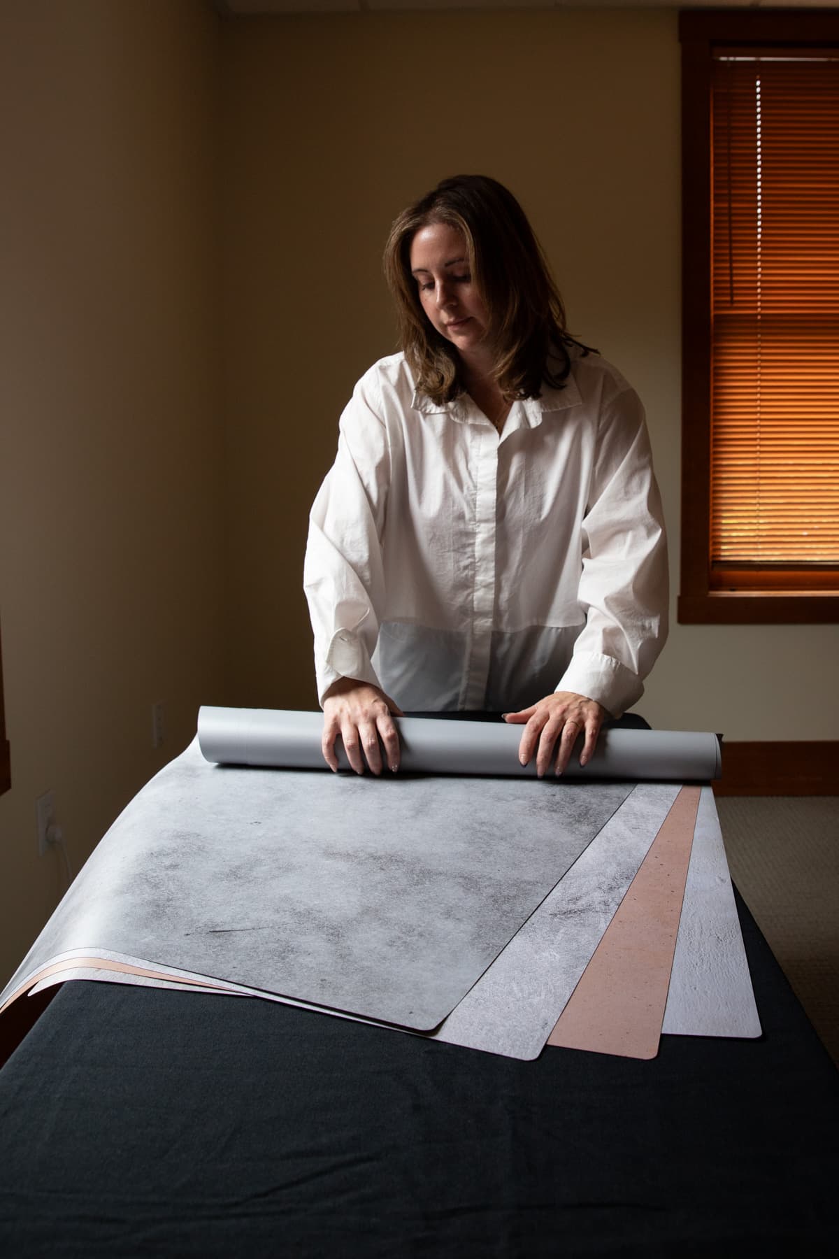 Concrete 4-Pack - roll-up photography backdrop (24x36) - alternate view 6